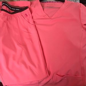 HeartSoul Scrub Set NWOT